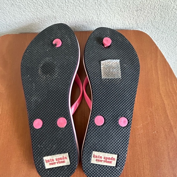 Kate Spade Flamingo Print Spade Logo Pink Sandals - Picture 5 of 7